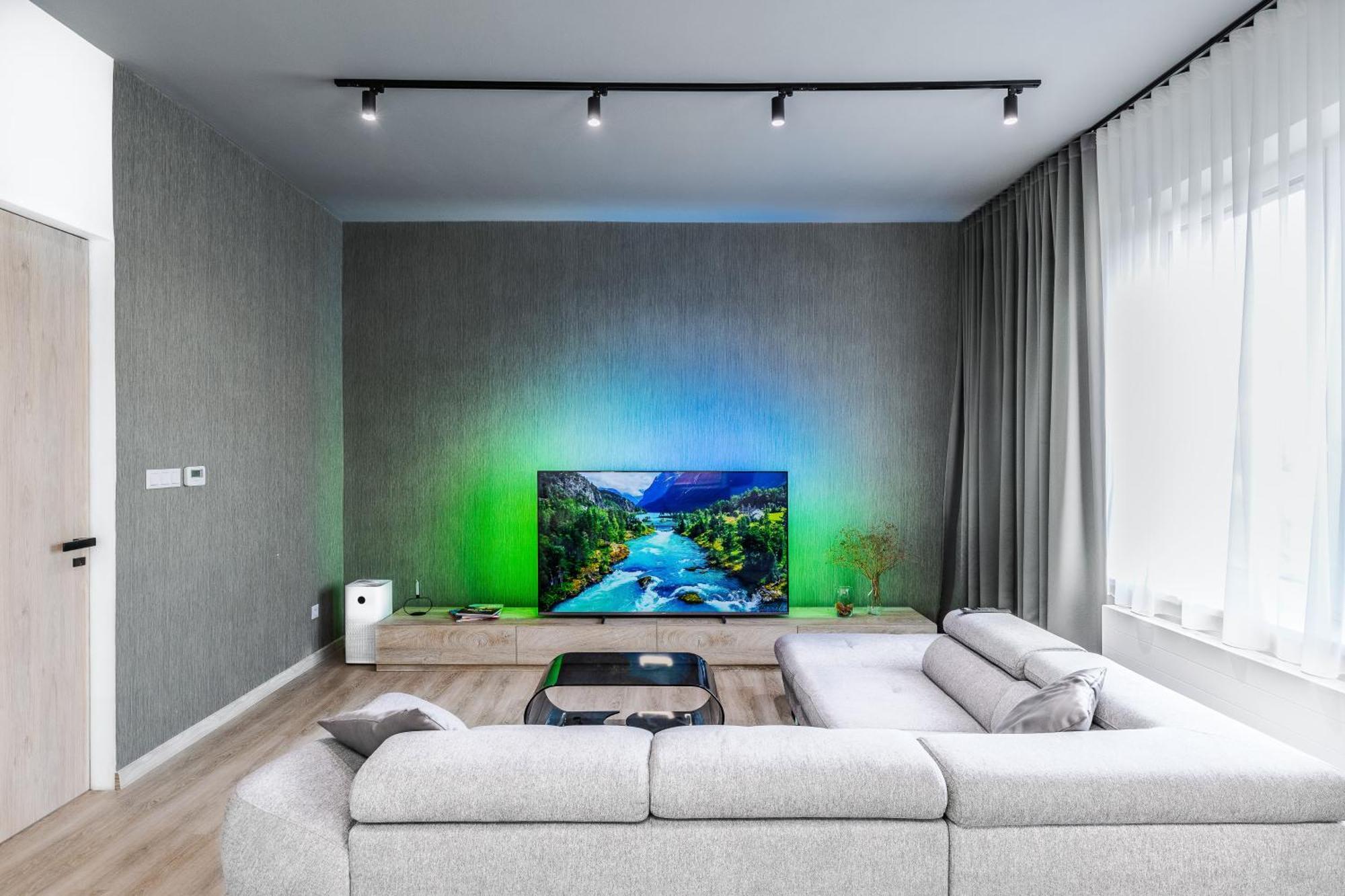 Chalupku - Luxurious Apartment 70M2 In Direct Centrum With Parking Included, Air-Conditioned, Balcony, Quiet Sleep, Best In Town Банска-Бистрица Экстерьер фото